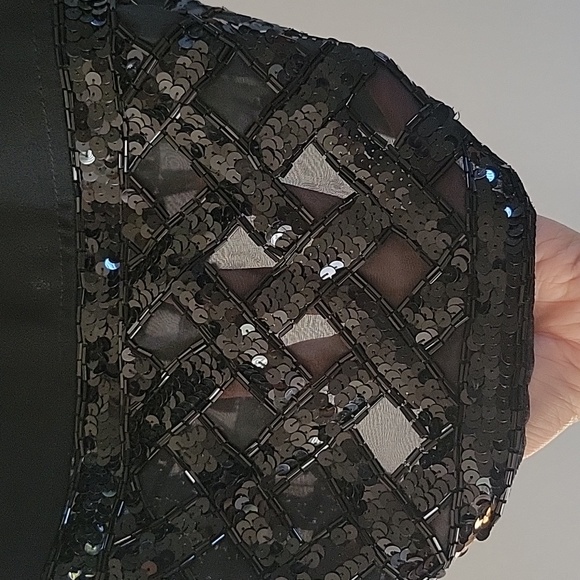 Vintage Tadashi Shoji Illusion Sleeve Beaded Dress Black USA Made Size 4 - Picture 3 of 9